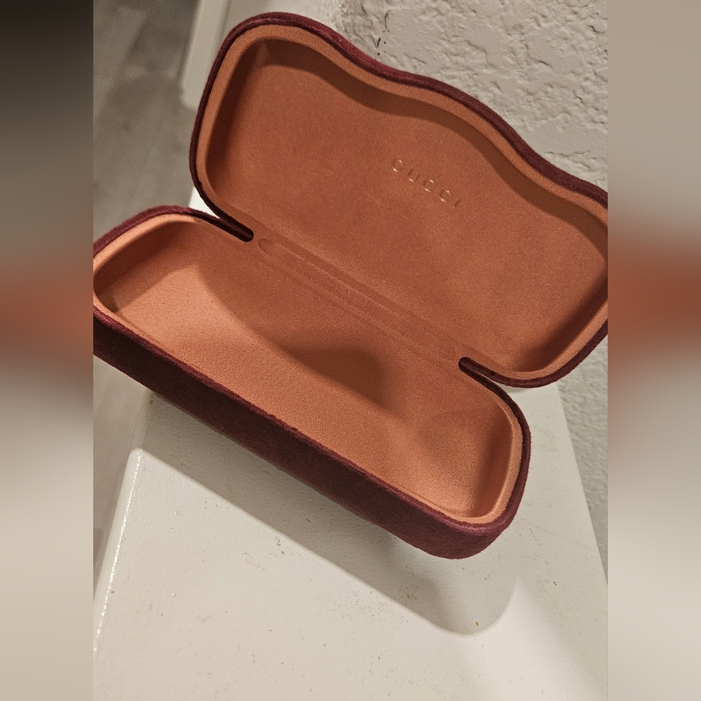 Gucci Sunglasses Case - Brown and Tan - Picture 4 of 4